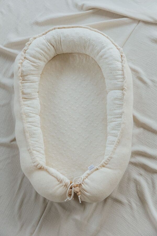 Babynestje Broderie/bamboe naturel - Afbeelding 4