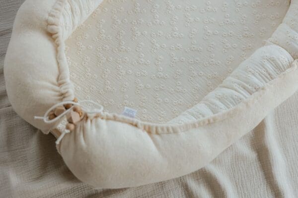 Babynestje Broderie/bamboe naturel - Afbeelding 5